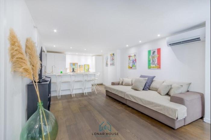 Center Jacuzzi Deluxe Loft Apartment Mailand