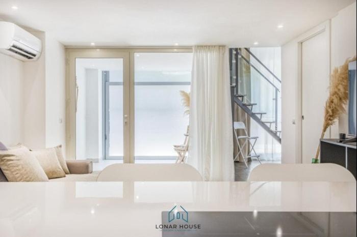 Center Jacuzzi Deluxe Loft Apartment Mailand